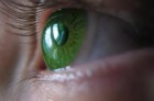 Цветные контактные линзы - часть яркого образа